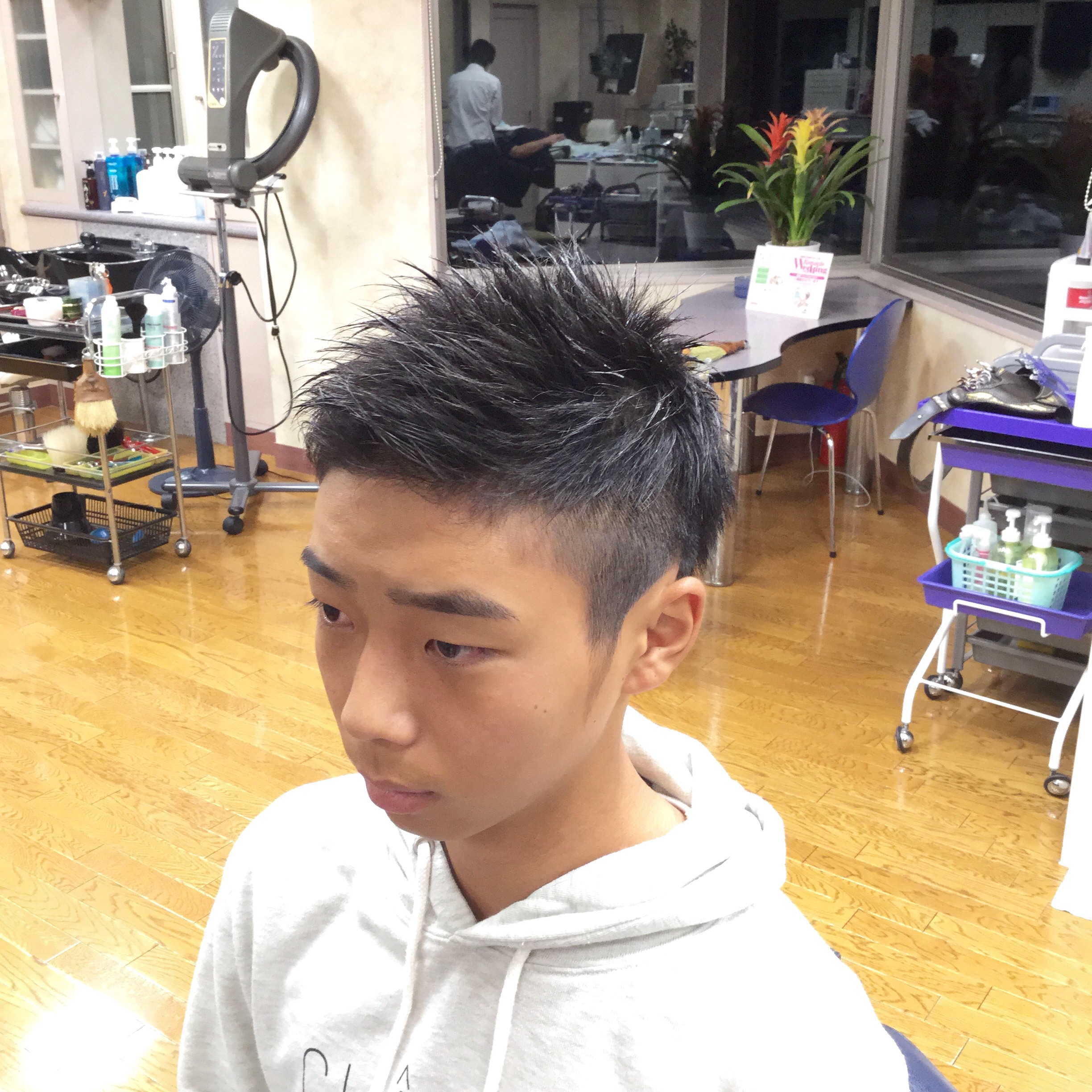 ベリーショートヘアースタイル ストリートボウズ アラカワhomme 松本市メンズヘアーサロン アラカワオム